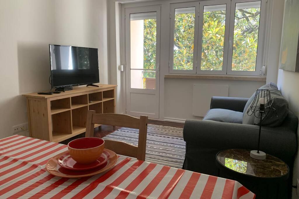 Casa Do Largo Sardinha - Very Central Apartment With Ac Lisboa Eksteriør billede