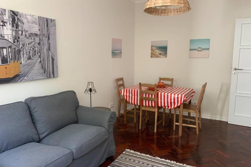 Casa Do Largo Sardinha - Very Central Apartment With Ac Lisboa Eksteriør billede